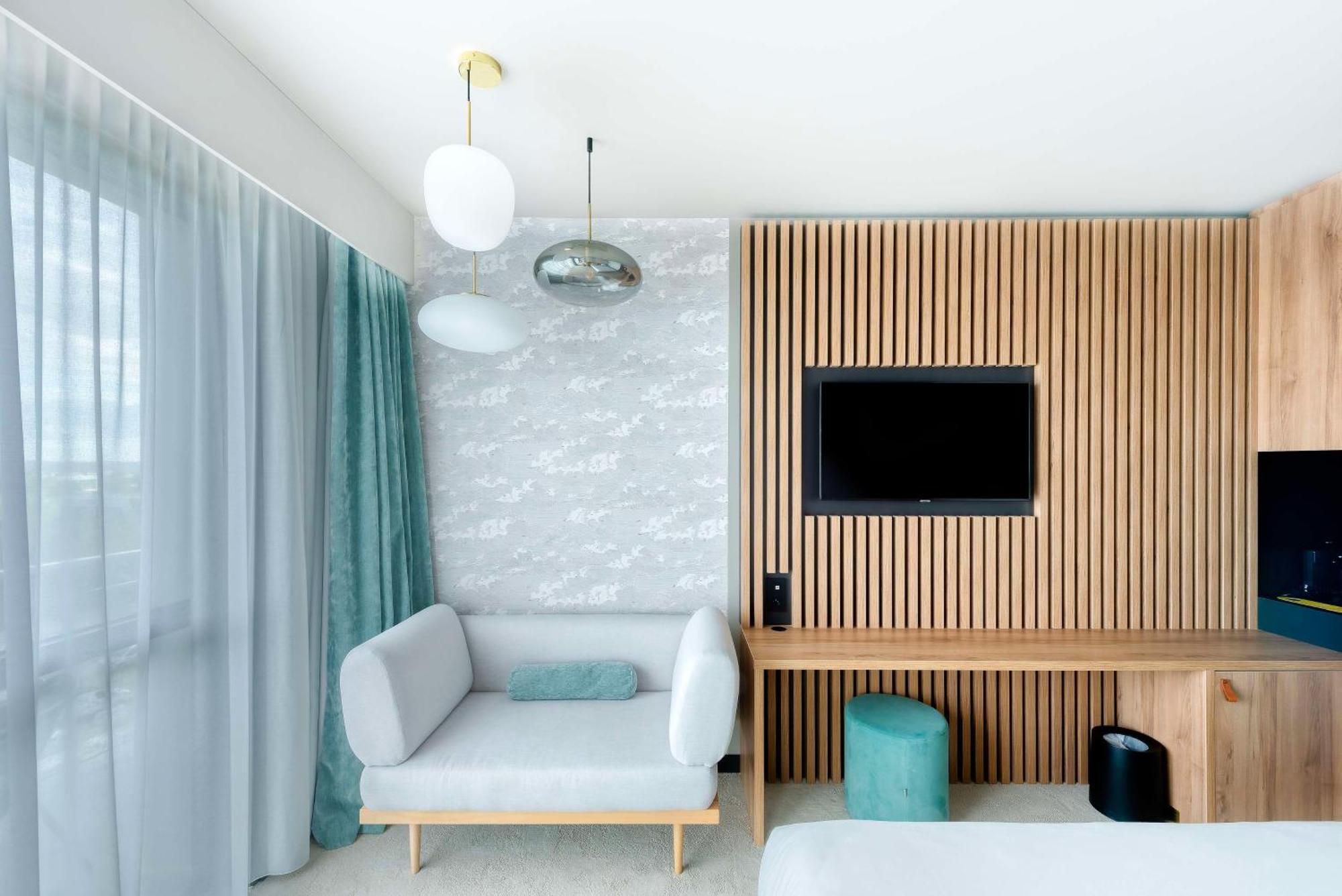 לימונה Golden Tulip Lyon Ouest Techlid Hotel & Spa מראה חיצוני תמונה