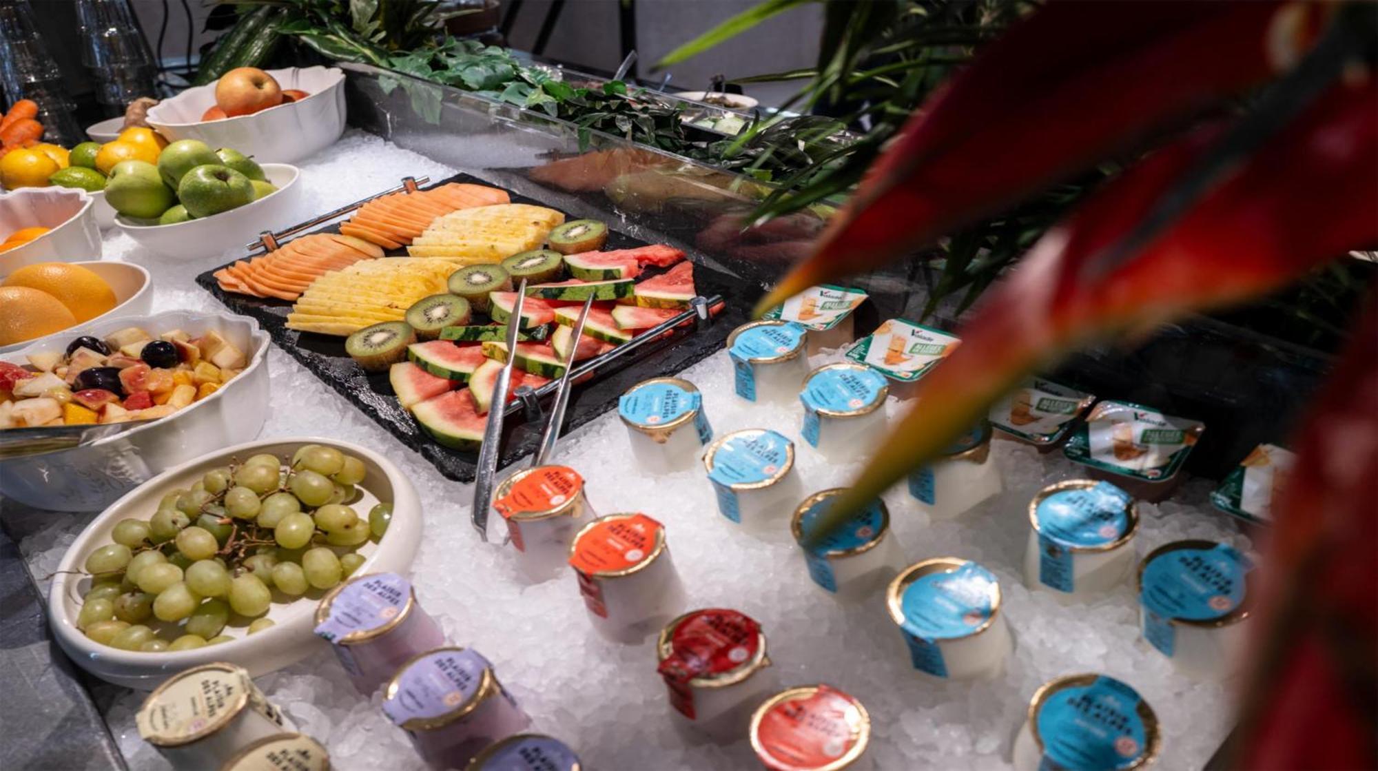 לימונה Golden Tulip Lyon Ouest Techlid Hotel & Spa מראה חיצוני תמונה
